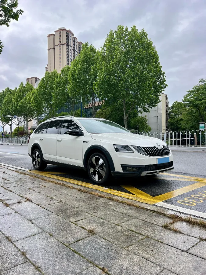 2018 Skoda Octavia 1.4T 150HP L4 7DCT,autocango,china used car exporter,china ev exporter,chinese used car exporter,chinese used ev exporter