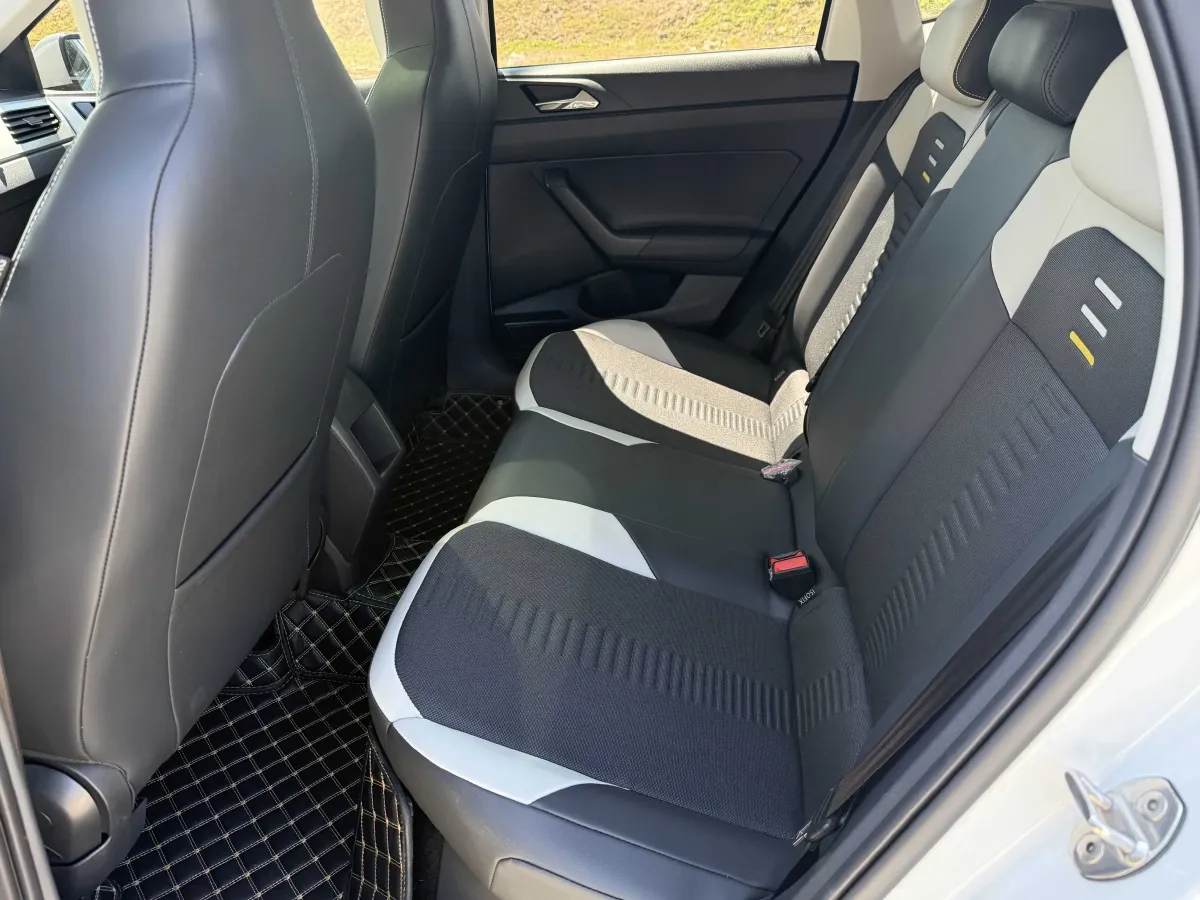 2021 Haval H6 1.5T 169HP L4 7DCT,autocango,china used car exporter,china ev exporter,chinese used car exporter,chinese used ev exporter