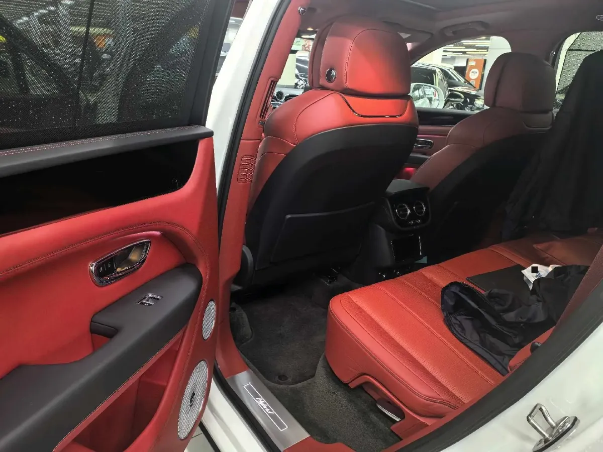 2021 Bentley Bentayga 3.0T 340HP V6 8AT PHEV 17.3KWH,autocango,china used car exporter,china ev exporter,chinese used car exporter,chinese used ev exporter