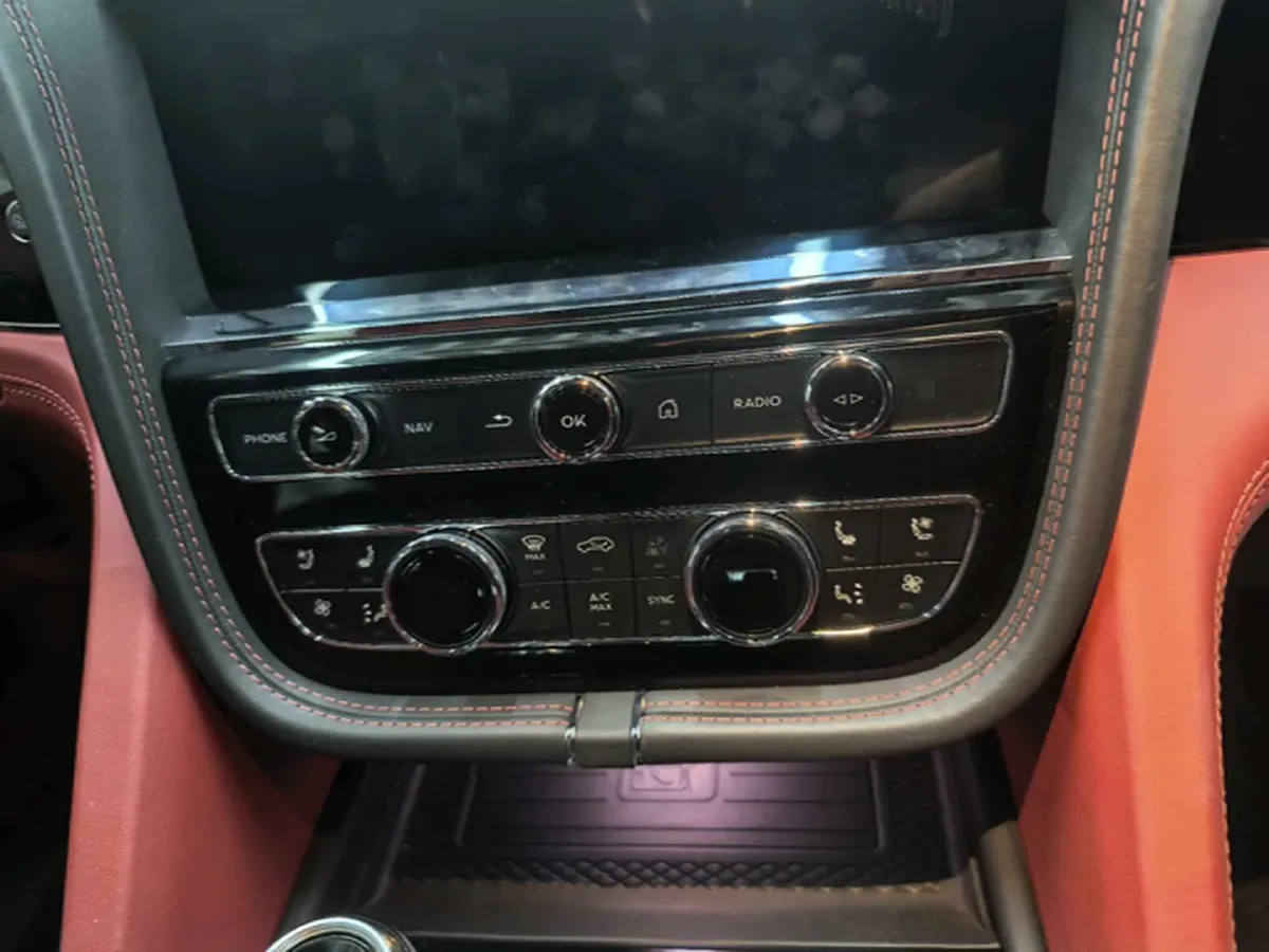 2021 Bentley Bentayga 3.0T 340HP V6 8AT PHEV 17.3KWH,autocango,china used car exporter,china ev exporter,chinese used car exporter,chinese used ev exporter