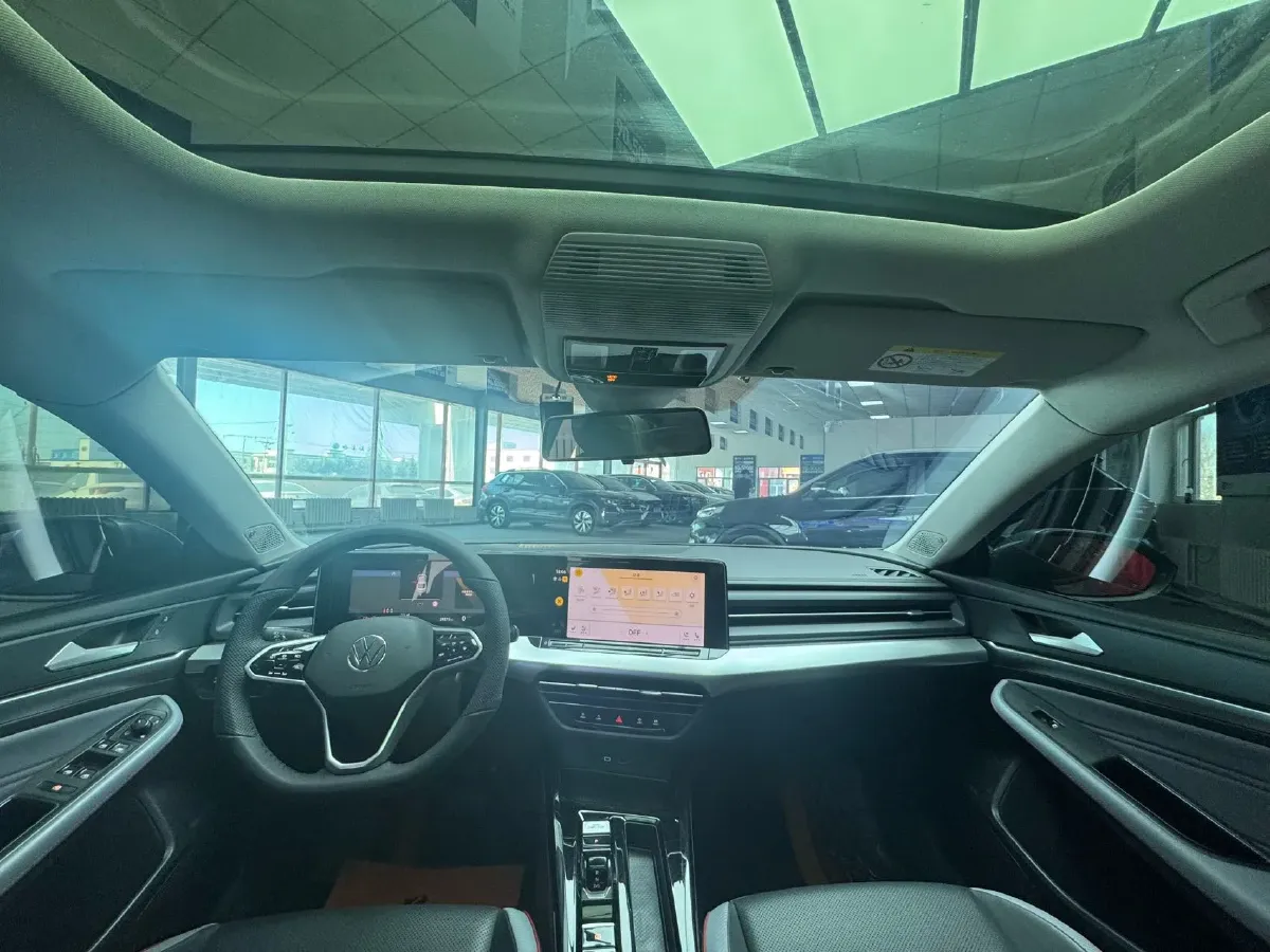 2022 Skoda Superb 2.0T 186HP L4 7DCT,autocango,china used car exporter,china ev exporter,chinese used car exporter,chinese used ev exporter