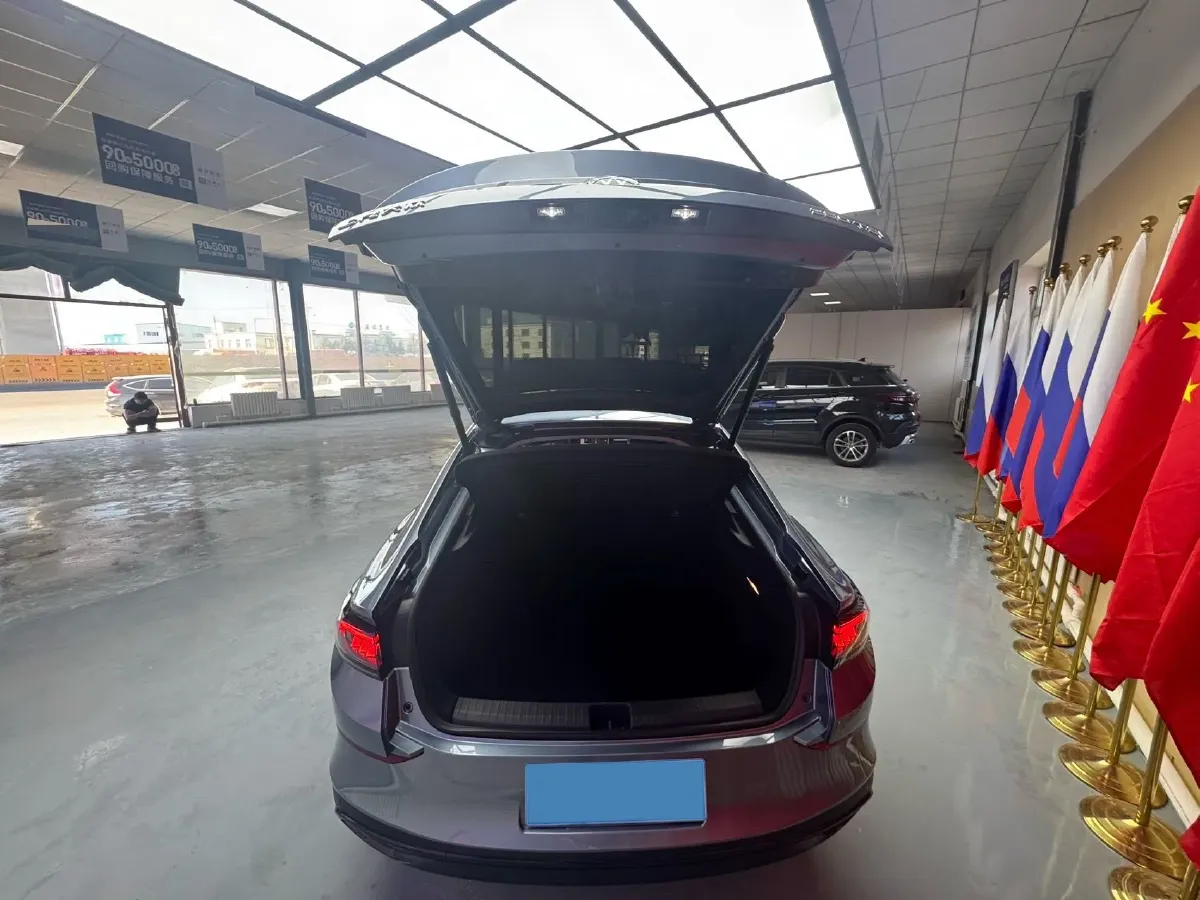 2022 Skoda Superb 2.0T 186HP L4 7DCT,autocango,china used car exporter,china ev exporter,chinese used car exporter,chinese used ev exporter