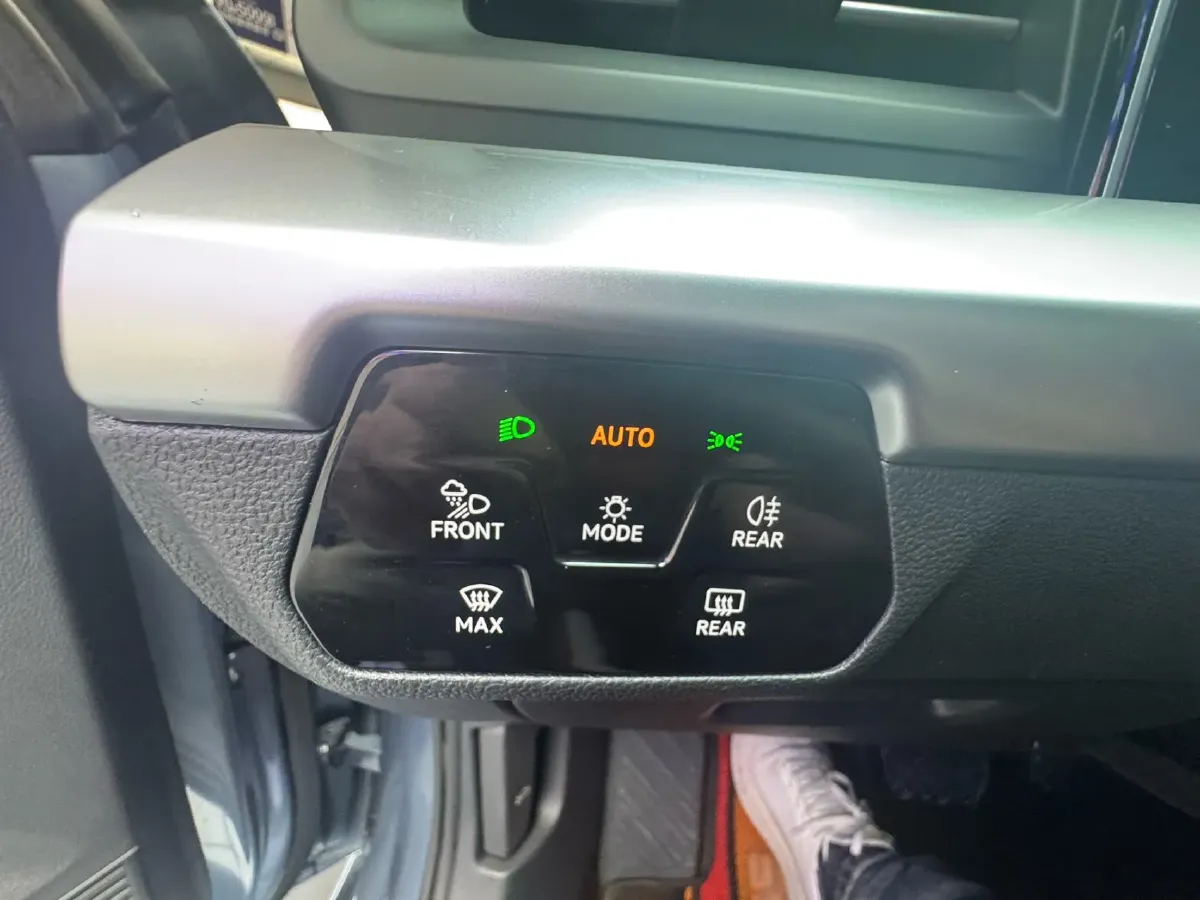 2022 Skoda Superb 2.0T 186HP L4 7DCT,autocango,china used car exporter,china ev exporter,chinese used car exporter,chinese used ev exporter