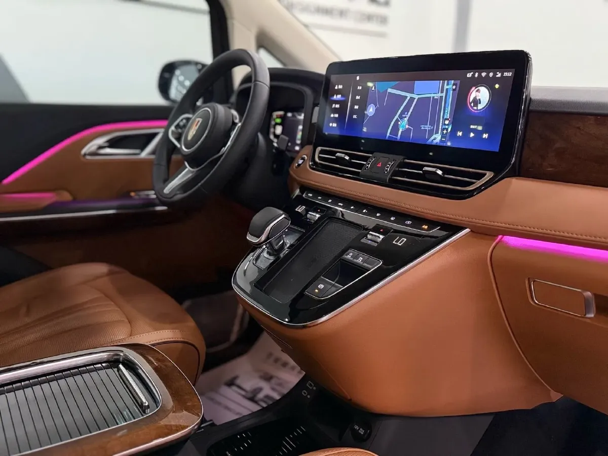 2023 HongQi HQ9 2.0T 252HP L4 8AT,autocango,china used car exporter,china ev exporter,chinese used car exporter,chinese used ev exporter