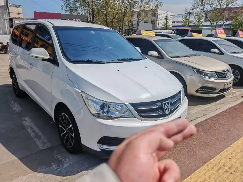 2016 BaoJun 730 1.5L 112HP L4 5MT,autocango,china used car exporter,china ev exporter,chinese used car exporter,chinese used ev exporter