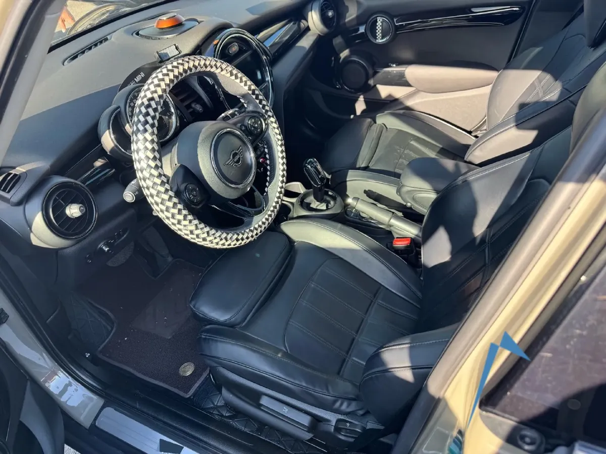 2018 MINI COUNTRYMAN 1.5T 136HP L3 6AT,autocango,china used car exporter,china ev exporter,chinese used car exporter,chinese used ev exporter