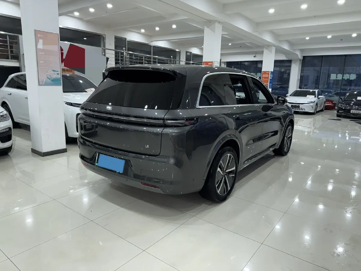 2024 Volvo S60 2.0T 197HP L4 7DCT,autocango,china used car exporter,china ev exporter,chinese used car exporter,chinese used ev exporter