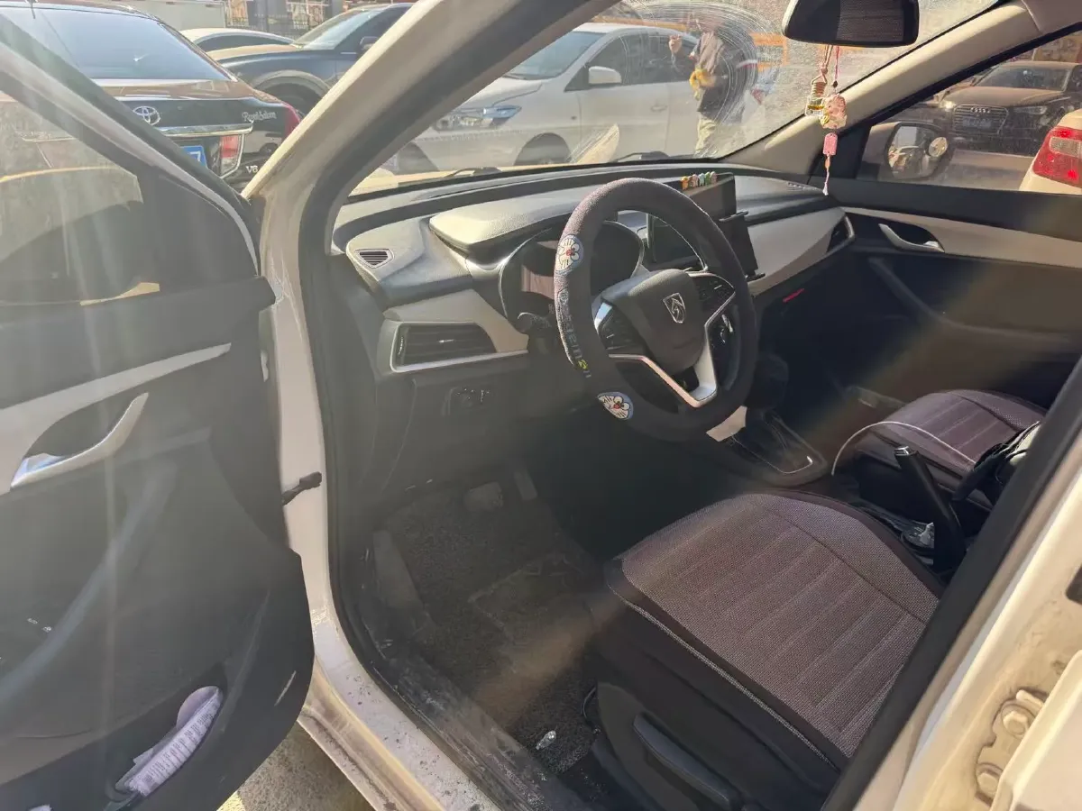 2021 BaoJun 360 1.5L 99HP L4 CVT,autocango,china used car exporter,china ev exporter,chinese used car exporter,chinese used ev exporter