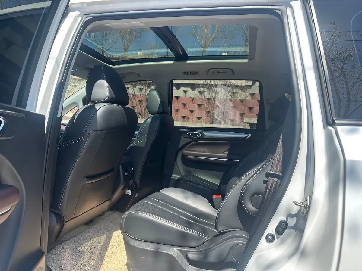 2021 GAC Trumpchi M6 1.5T 169HP L4 7DCT,autocango,china used car exporter,china ev exporter,chinese used car exporter,chinese used ev exporter