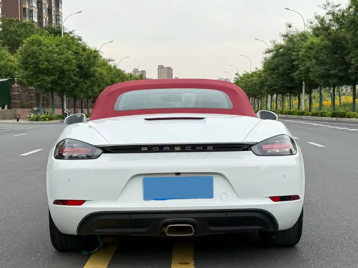 2022 Porsche 718 2.0T 250HP H4 7DCT,autocango,china used car exporter,china ev exporter,chinese used car exporter,chinese used ev exporter