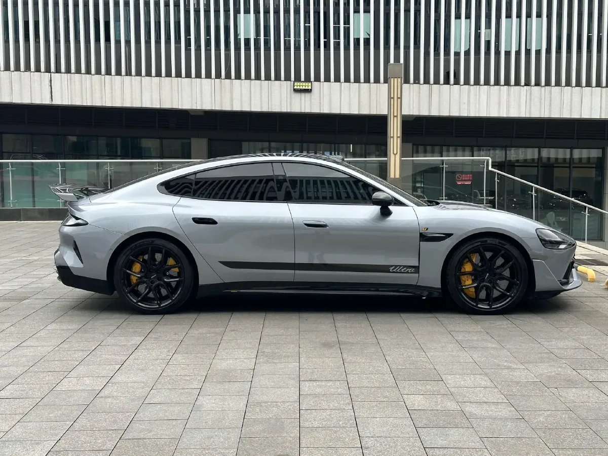 2025 MI SU7 Ultra BEV 93.7KWH,autocango,china used car exporter,china ev exporter,chinese used car exporter,chinese used ev exporter