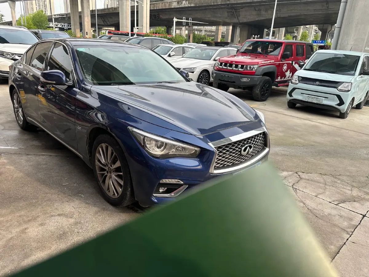 2018 Jeep Grand Commander 2.0T 265HP L4 9AT,autocango,china used car exporter,china ev exporter,chinese used car exporter,chinese used ev exporter