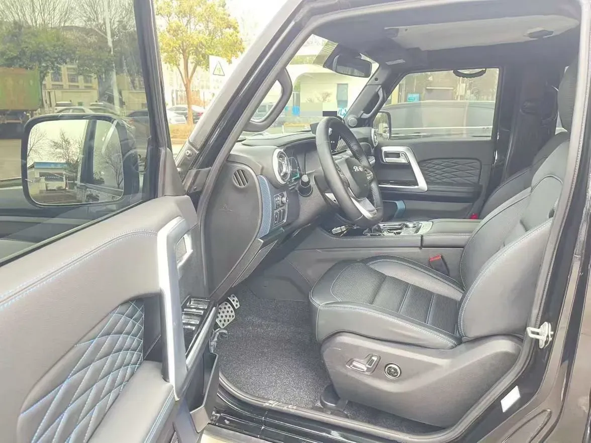 2020 Beijing BJ40 2.0T 224HP L4 8AT,autocango,china used car exporter,china ev exporter,chinese used car exporter,chinese used ev exporter