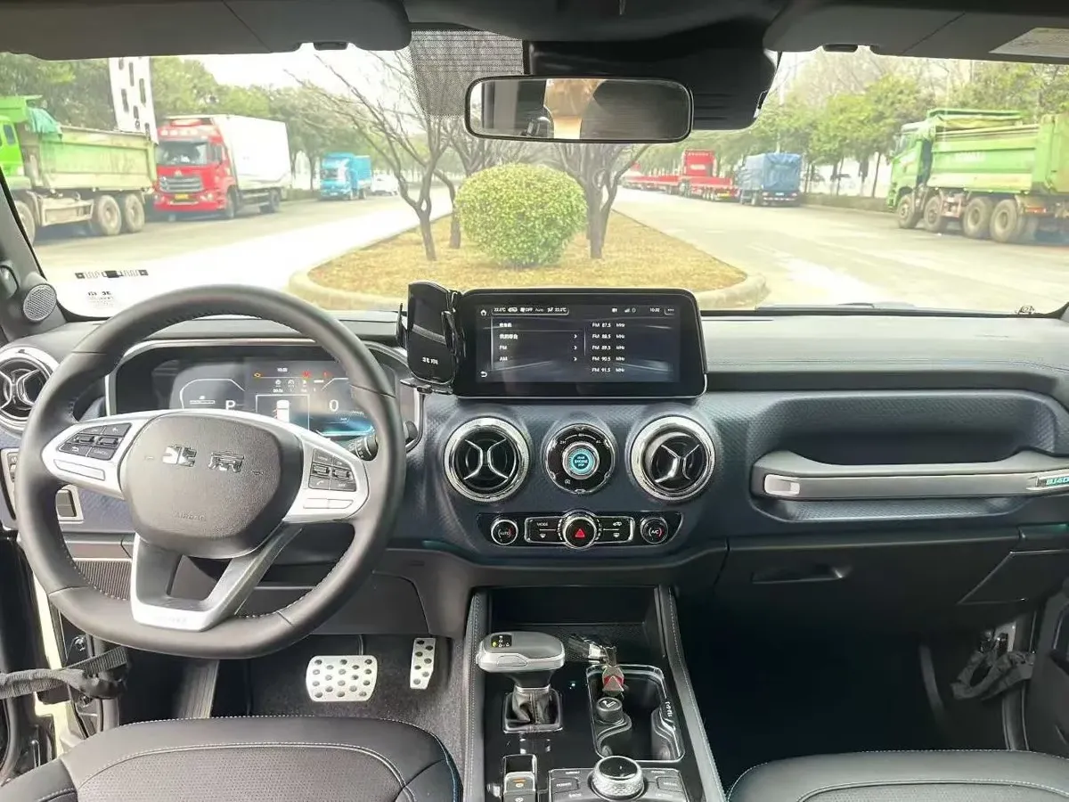 2020 Beijing BJ40 2.0T 224HP L4 8AT,autocango,china used car exporter,china ev exporter,chinese used car exporter,chinese used ev exporter