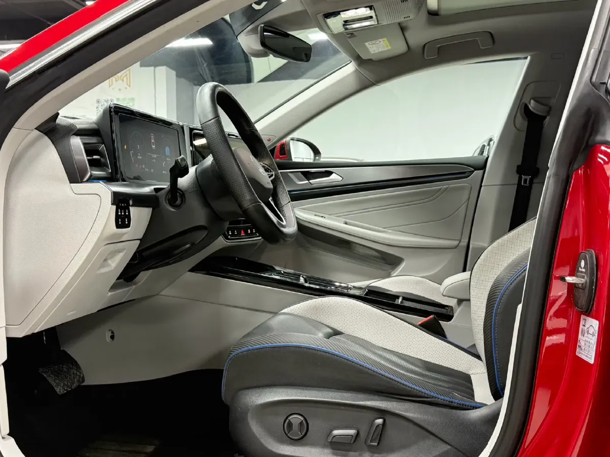 2022 Skoda Superb 2.0T 186HP L4 7DCT,autocango,china used car exporter,china ev exporter,chinese used car exporter,chinese used ev exporter