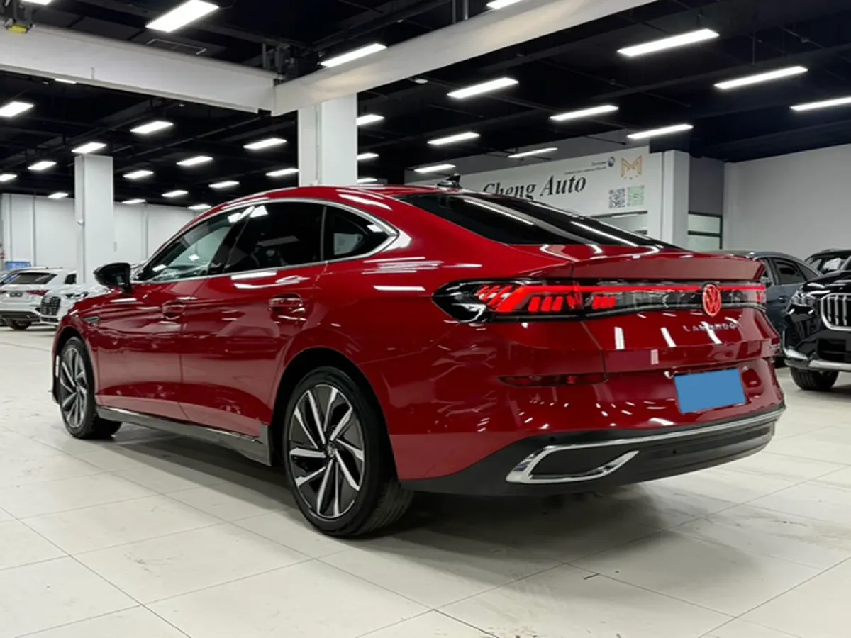 2022 Skoda Superb 2.0T 186HP L4 7DCT,autocango,china used car exporter,china ev exporter,chinese used car exporter,chinese used ev exporter