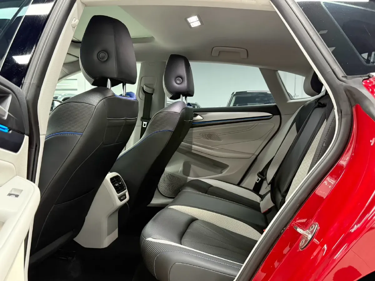 2022 Skoda Superb 2.0T 186HP L4 7DCT,autocango,china used car exporter,china ev exporter,chinese used car exporter,chinese used ev exporter