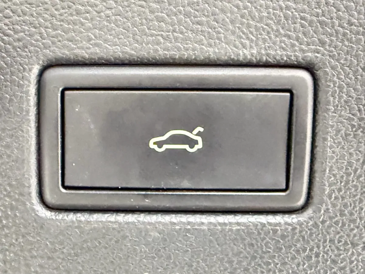 2022 Skoda Superb 2.0T 186HP L4 7DCT,autocango,china used car exporter,china ev exporter,chinese used car exporter,chinese used ev exporter