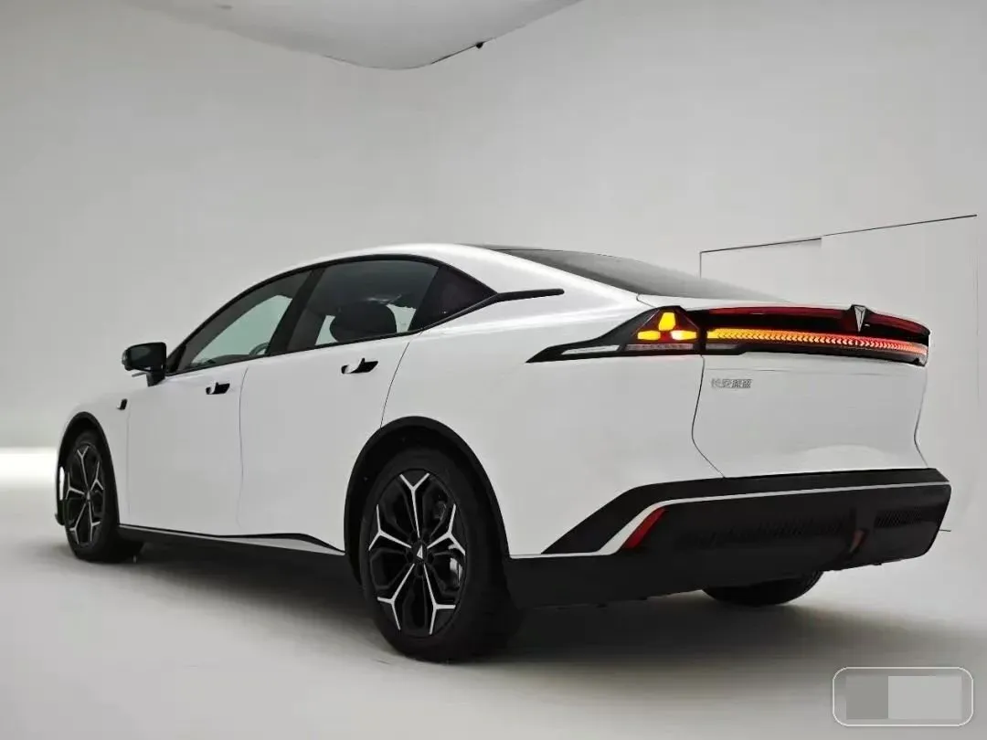 2024 Deepal L07 1.5L 98HP L4 REEV 28.39KWH,autocango,china used car exporter,china ev exporter,chinese used car exporter,chinese used ev exporter