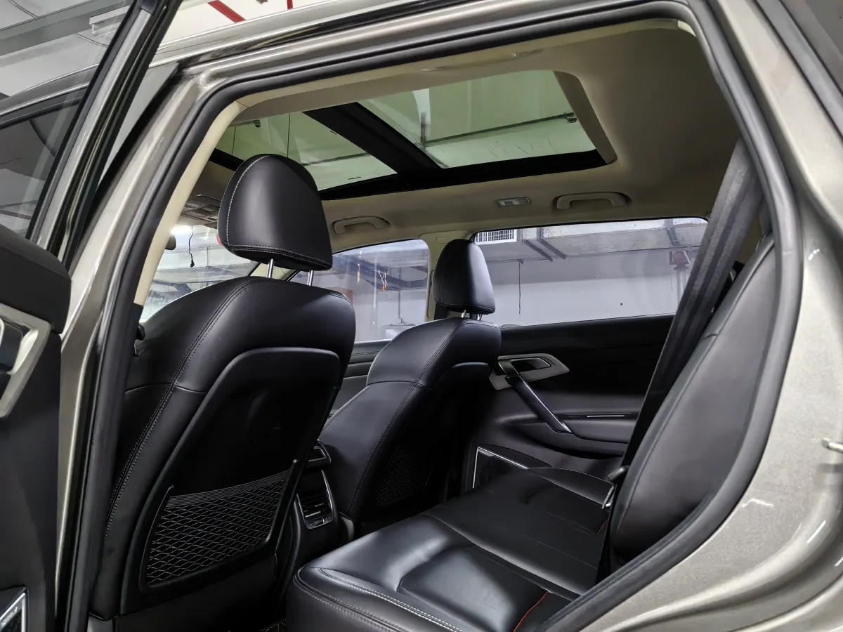 2020 Roewe i6 1.5T 169HP L4 7DCT,autocango,china used car exporter,china ev exporter,chinese used car exporter,chinese used ev exporter