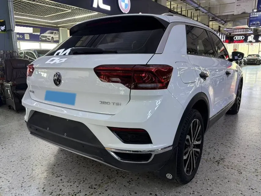 2022 Volkswagen T-Roc 1.4T 150HP L4 7DCT,autocango,china used car exporter,china ev exporter,chinese used car exporter,chinese used ev exporter