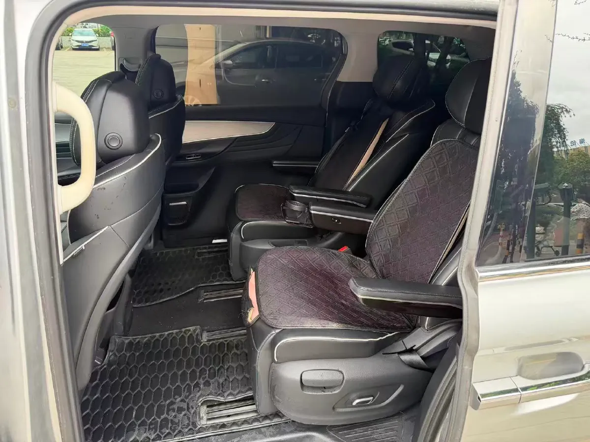 2021 Roewe iMAX8 2.0T 234HP L4 8AT,autocango,china used car exporter,china ev exporter,chinese used car exporter,chinese used ev exporter