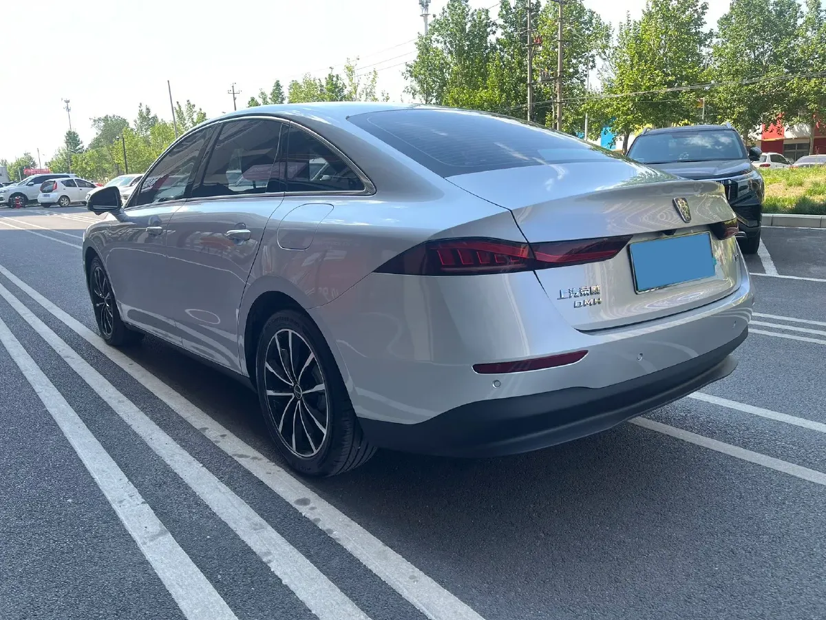 2025 Roewe D7 1.5L 112HP L4 1DHT PHEV 19.7KWH,autocango,china used car exporter,china ev exporter,chinese used car exporter,chinese used ev exporter