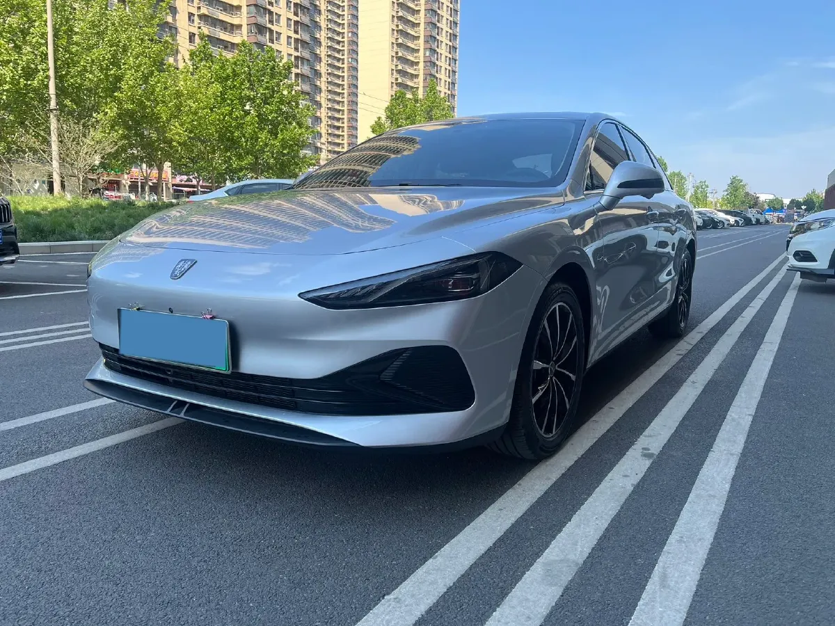 2025 Roewe D7 1.5L 112HP L4 1DHT PHEV 19.7KWH,autocango,china used car exporter,china ev exporter,chinese used car exporter,chinese used ev exporter