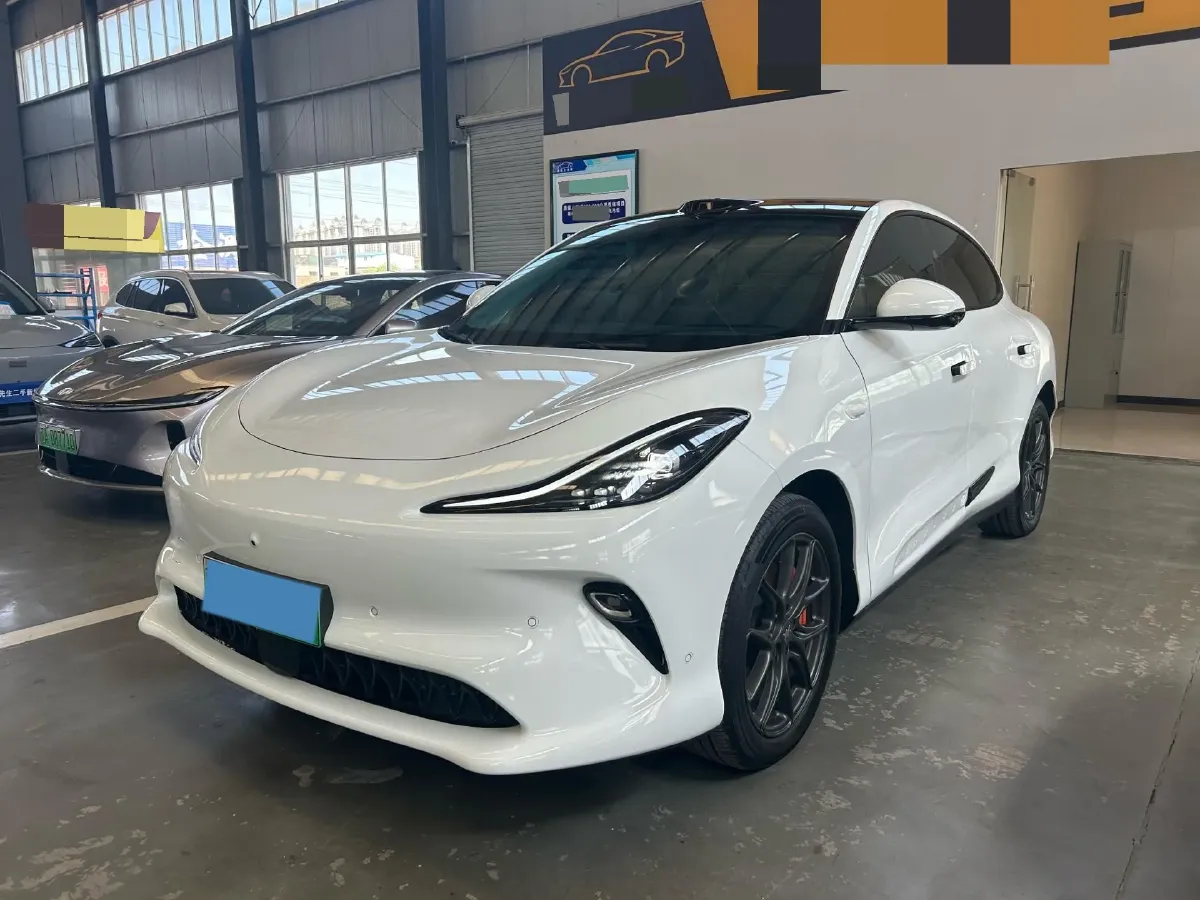 2025 IM LS6 BEV 75KWH,autocango,china used car exporter,china ev exporter,chinese used car exporter,chinese used ev exporter