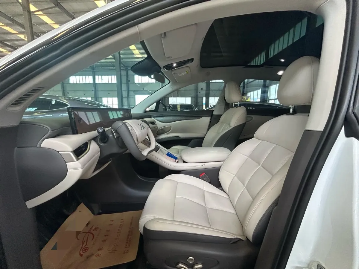 2025 IM LS6 BEV 75KWH,autocango,china used car exporter,china ev exporter,chinese used car exporter,chinese used ev exporter