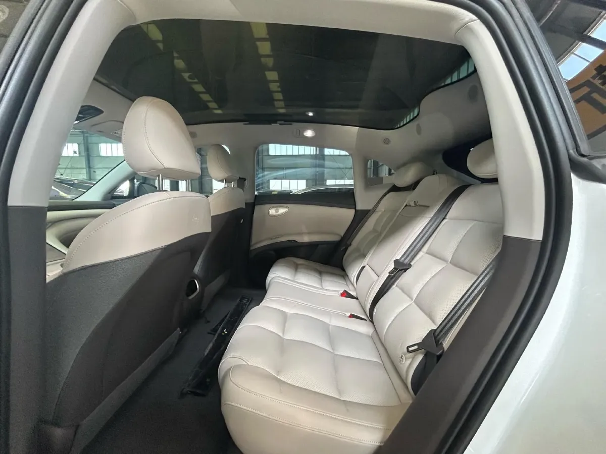 2025 IM LS6 BEV 75KWH,autocango,china used car exporter,china ev exporter,chinese used car exporter,chinese used ev exporter