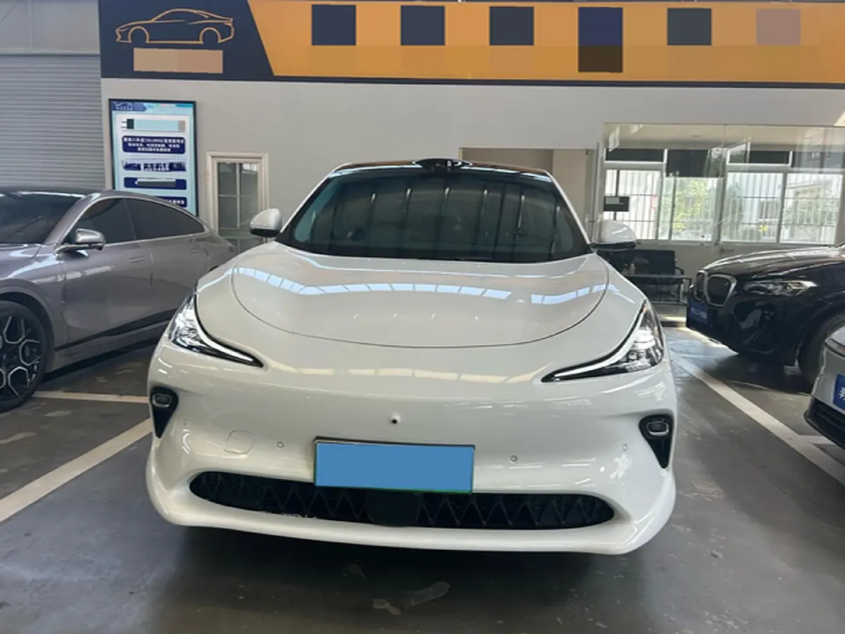 2025 IM LS6 BEV 75KWH,autocango,china used car exporter,china ev exporter,chinese used car exporter,chinese used ev exporter