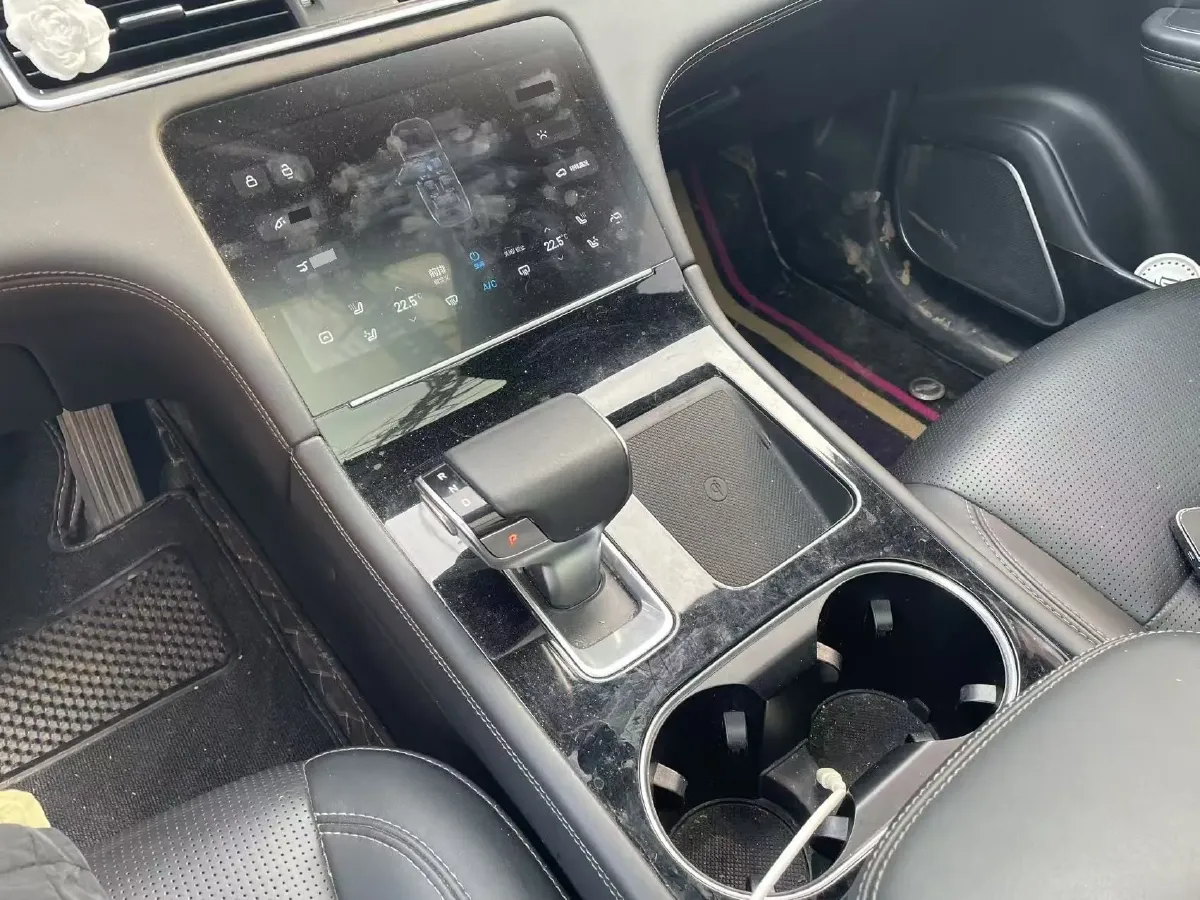 2021 Li ONE Range Extended 131HP REEV 40.5KWH,autocango,china used car exporter,china ev exporter,chinese used car exporter,chinese used ev exporter