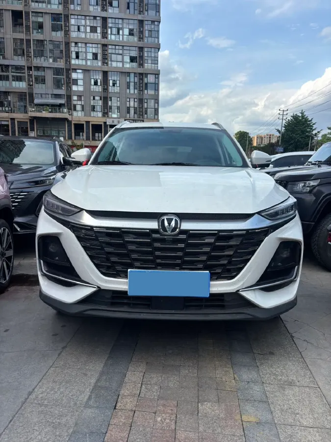 2025 ChangAn CS75 1.5T 188HP L4 7DCT,autocango,china used car exporter,china ev exporter,chinese used car exporter,chinese used ev exporter