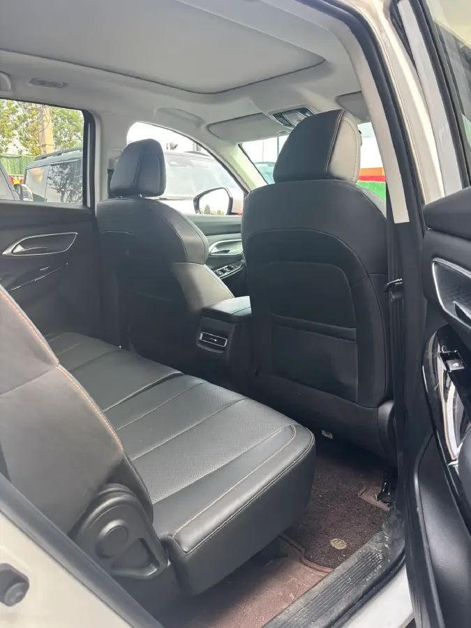 2025 ChangAn CS75 1.5T 188HP L4 7DCT,autocango,china used car exporter,china ev exporter,chinese used car exporter,chinese used ev exporter