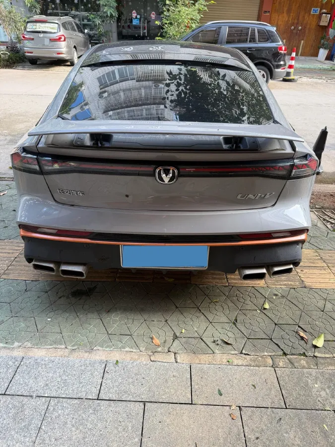 2024 ChangAn UNI-V 1.5T 188HP L4 7DCT,autocango,china used car exporter,china ev exporter,chinese used car exporter,chinese used ev exporter
