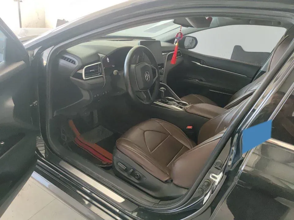 2021 Toyota Camry 2.5L 209HP L4 8AT,autocango,china used car exporter,china ev exporter,chinese used car exporter,chinese used ev exporter