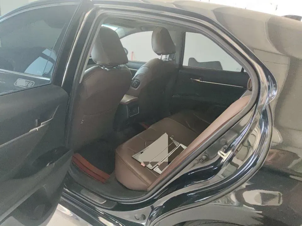 2021 Toyota Camry 2.5L 209HP L4 8AT,autocango,china used car exporter,china ev exporter,chinese used car exporter,chinese used ev exporter