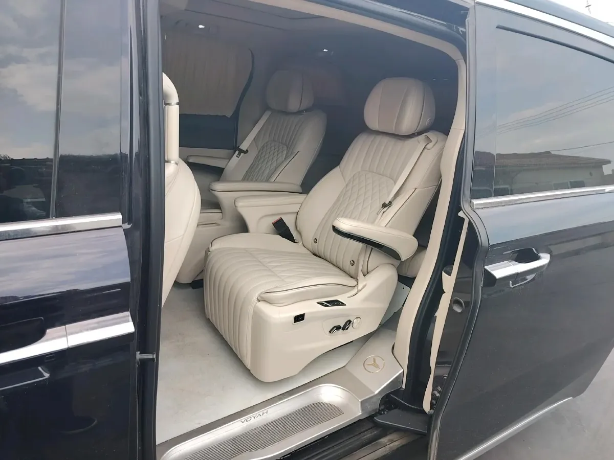 2022 Voyah Dream 1.5T 136HP L4 PHEV 25.57KWH,autocango,china used car exporter,china ev exporter,chinese used car exporter,chinese used ev exporter