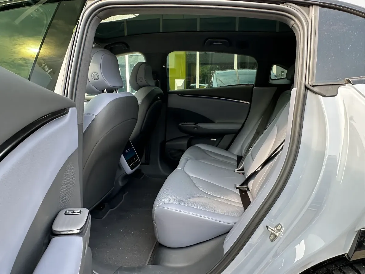 2025 Xpeng G7 BEV,autocango,china used car exporter,china ev exporter,chinese used car exporter,chinese used ev exporter