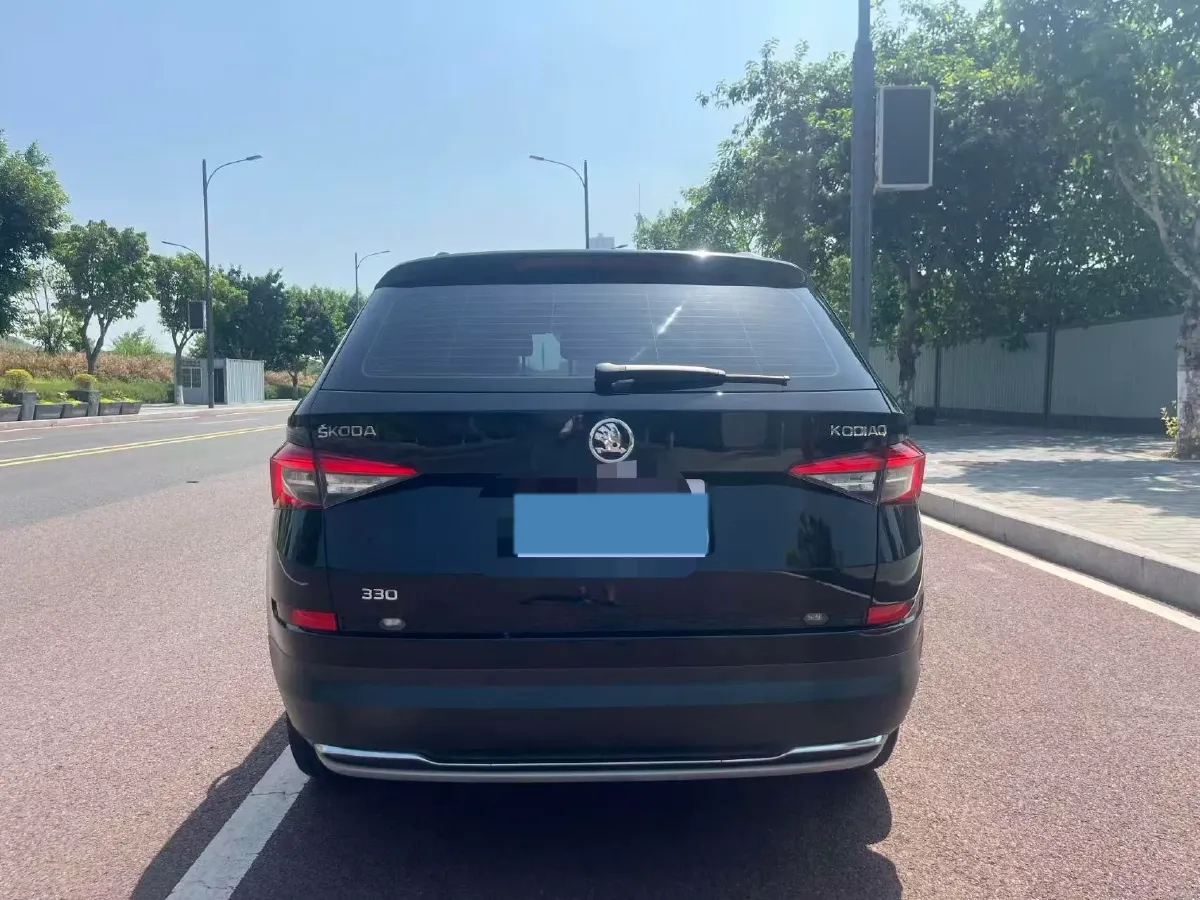 2018 Skoda Kodiak 2.0T 186HP L4 7DCT,autocango,china used car exporter,china ev exporter,chinese used car exporter,chinese used ev exporter