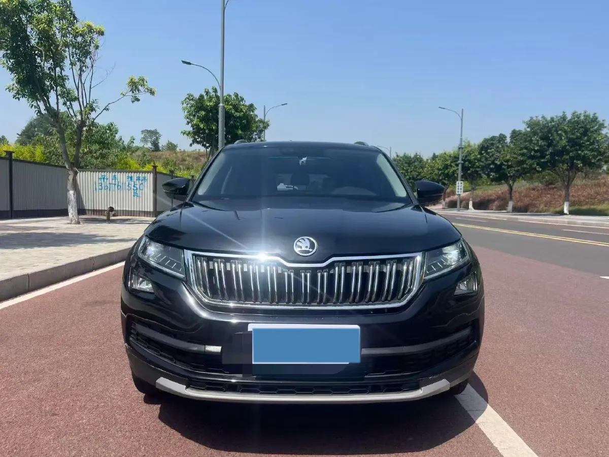 2018 Skoda Kodiak 2.0T 186HP L4 7DCT,autocango,china used car exporter,china ev exporter,chinese used car exporter,chinese used ev exporter