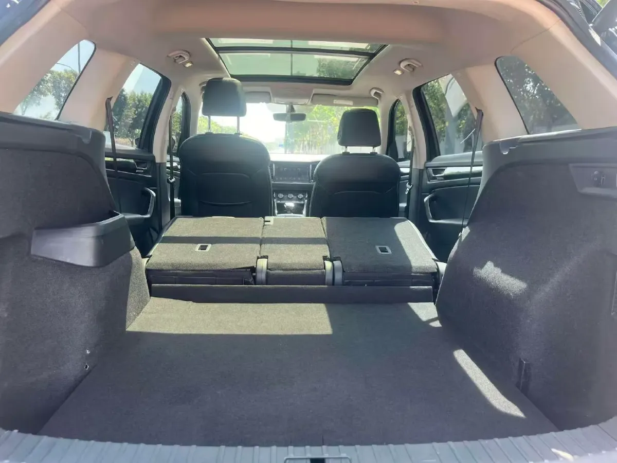 2018 Skoda Kodiak 2.0T 186HP L4 7DCT,autocango,china used car exporter,china ev exporter,chinese used car exporter,chinese used ev exporter