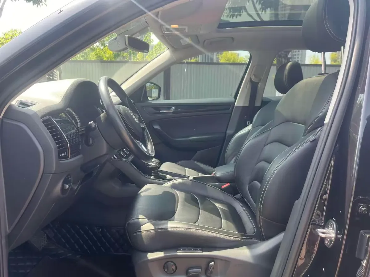 2018 Skoda Kodiak 2.0T 186HP L4 7DCT,autocango,china used car exporter,china ev exporter,chinese used car exporter,chinese used ev exporter