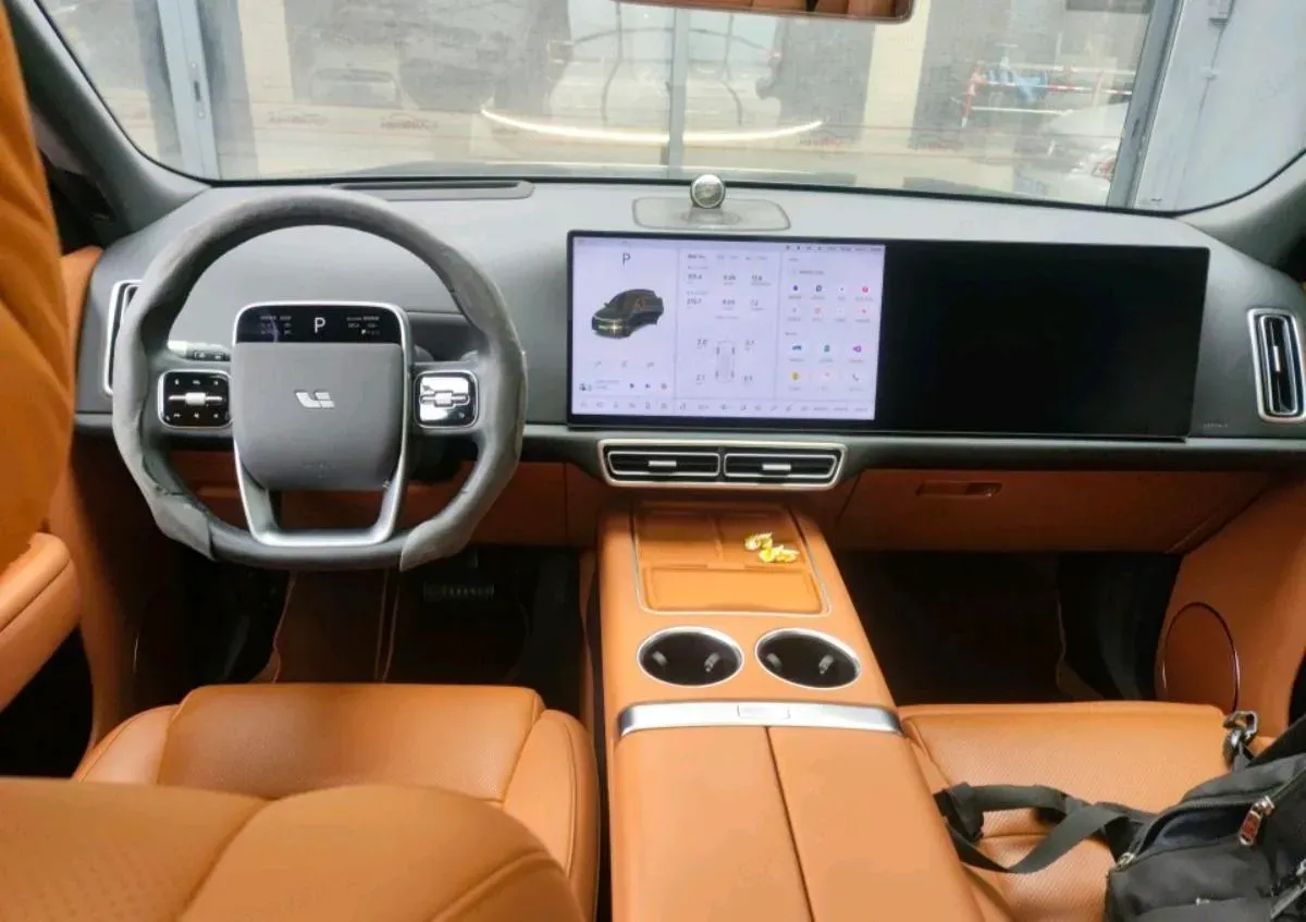 2024 Volvo S60 2.0T 197HP L4 7DCT,autocango,china used car exporter,china ev exporter,chinese used car exporter,chinese used ev exporter