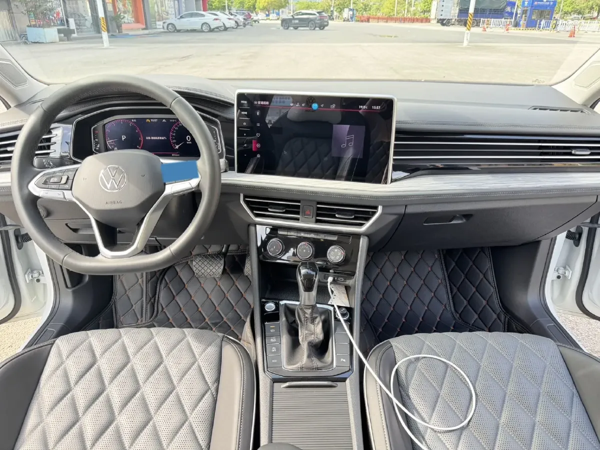 2025 Volkswagen Sagitar 1.5T 160HP L4 7DCT,autocango,china used car exporter,china ev exporter,chinese used car exporter,chinese used ev exporter