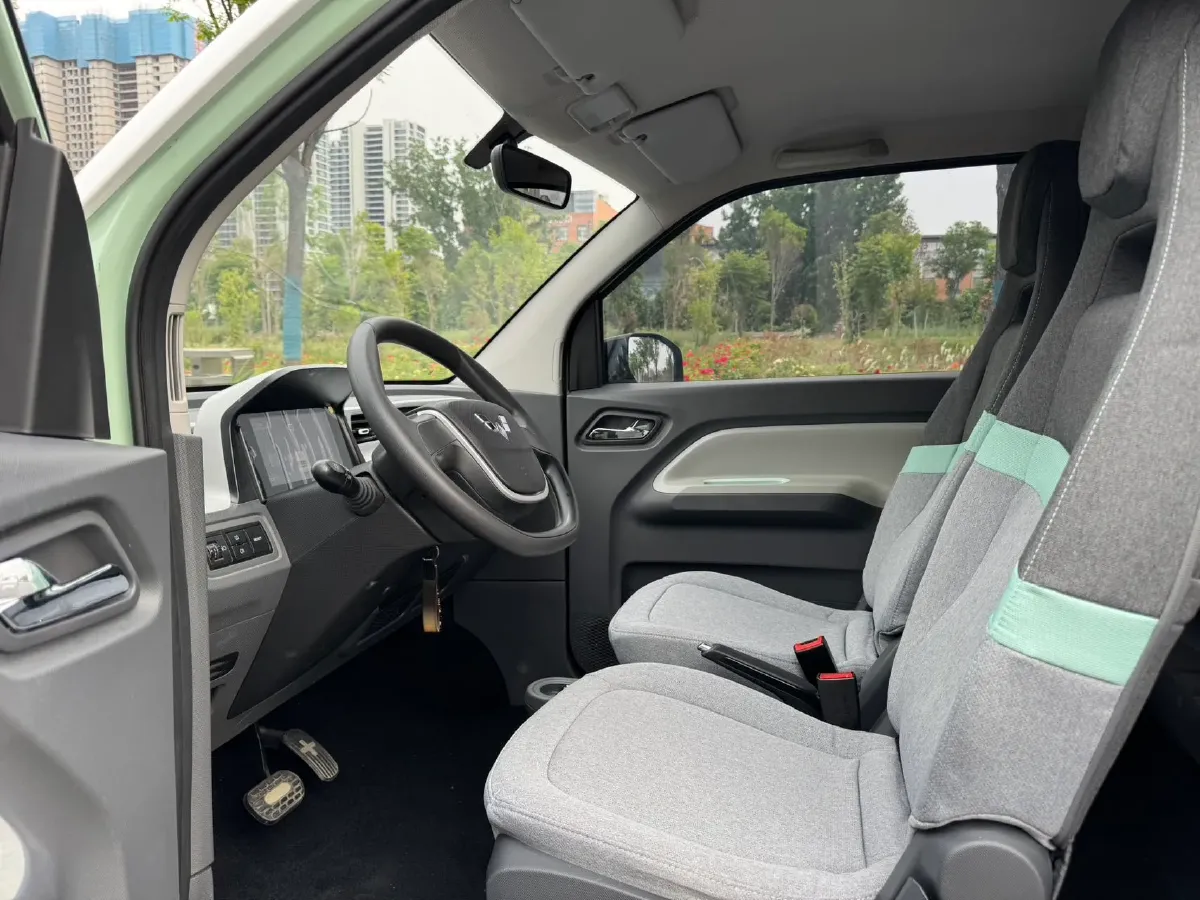 2021 WuLing HongGuang MINI EV BEV 13.9KWH,autocango,china used car exporter,china ev exporter,chinese used car exporter,chinese used ev exporter