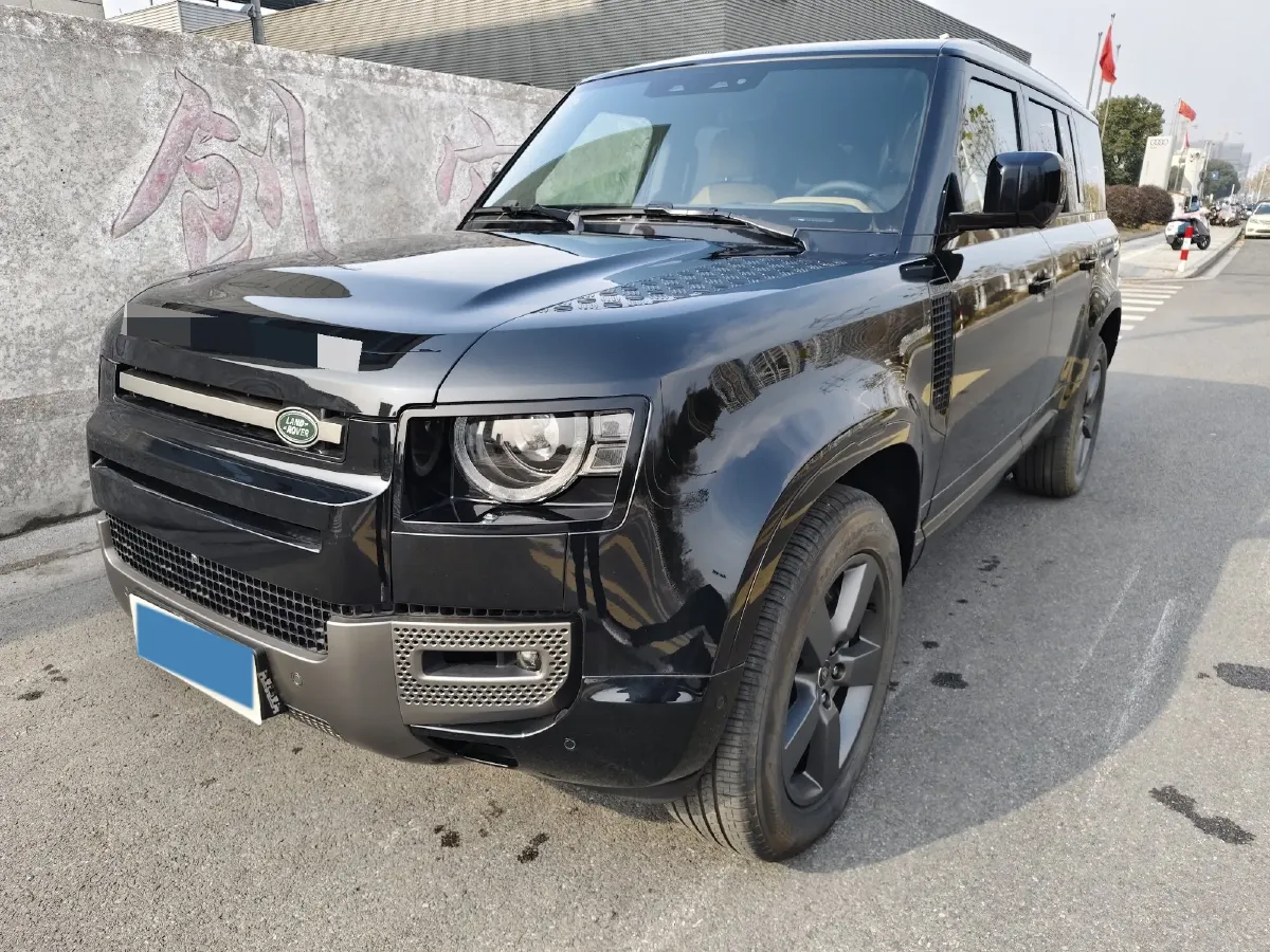 2025 Land Rover Defender 3.0T 400HP L6 8AT,autocango,china used car exporter,china ev exporter,chinese used car exporter,chinese used ev exporter