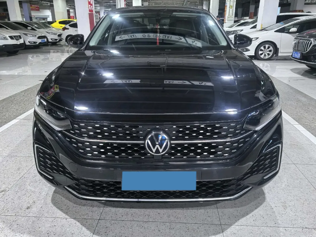 2024 Volkswagen Passat 2.0T 186HP L4 7DCT,autocango,china used car exporter,china ev exporter,chinese used car exporter,chinese used ev exporter