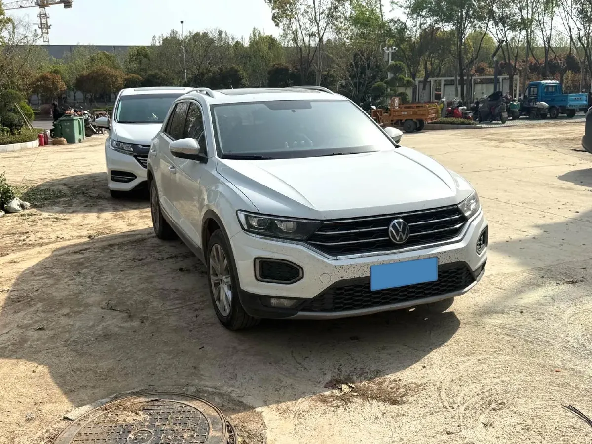 2022 Volkswagen T-Roc 1.4T 150HP L4 7DCT,autocango,china used car exporter,china ev exporter,chinese used car exporter,chinese used ev exporter